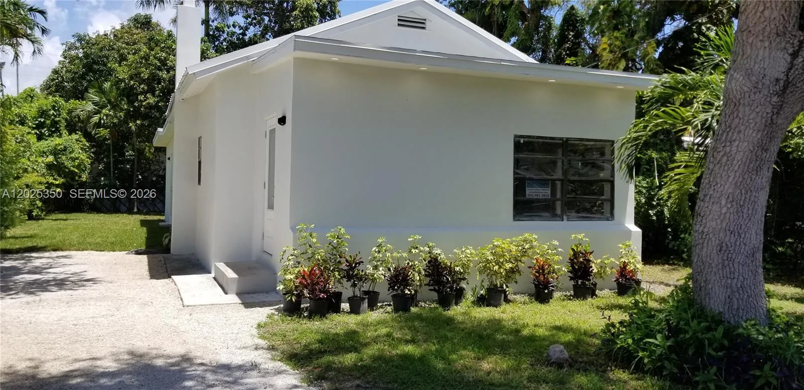 2465 NE 184th St, North Miami Beach, FL 33160