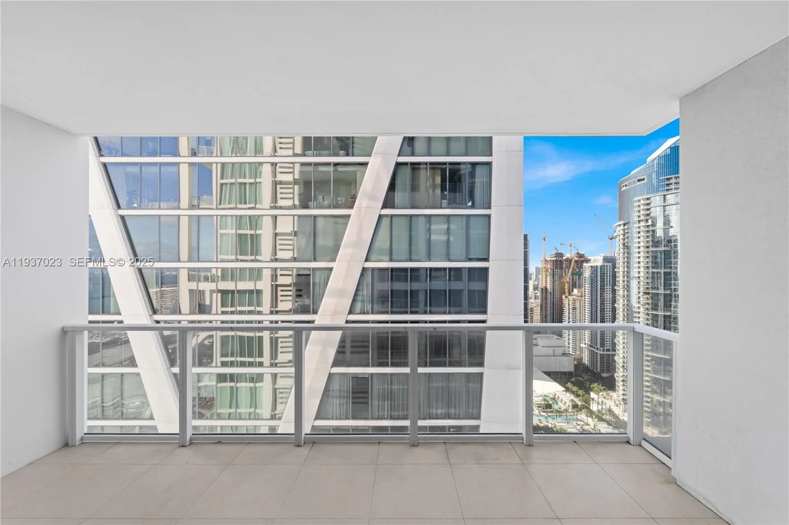 1040 Biscayne Blvd # 4108, Miami, FL 33132 photo 2