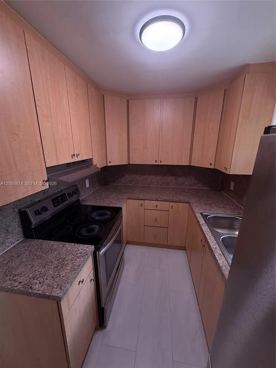 70 SW 14th Ter, Homestead, FL 33030 photo 9