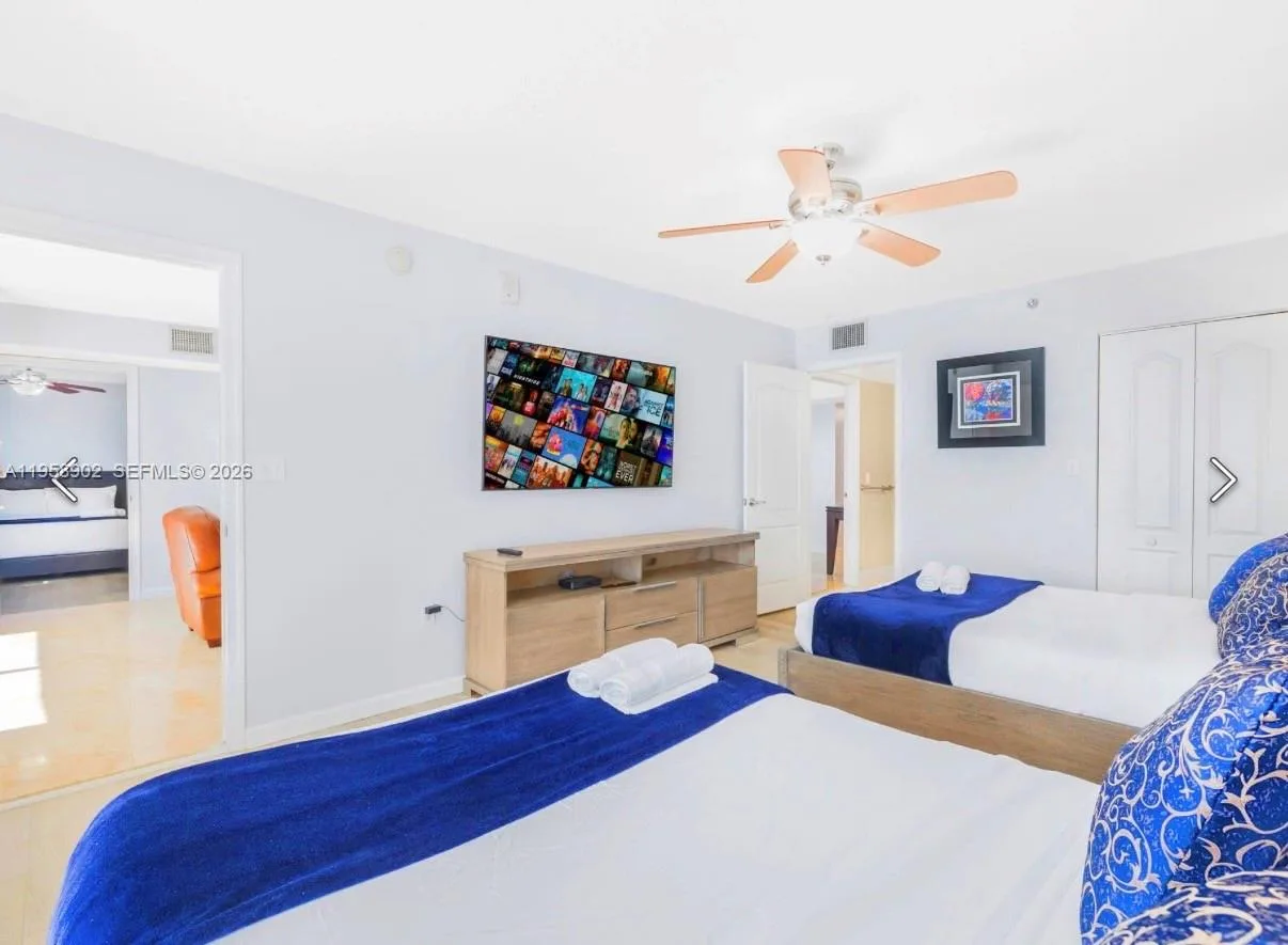 1200 Brickell Bay Dr # 1509, Miami, FL 33131 photo 4