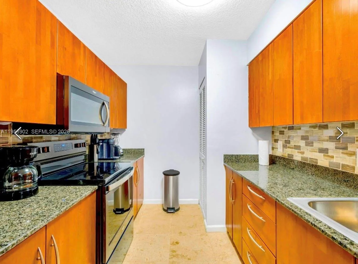 1200 Brickell Bay Dr # 1509, Miami, FL 33131 photo 6