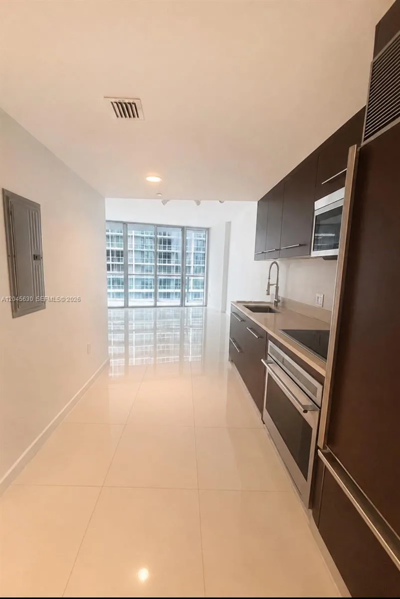 495 Brickell Ave # 3106, Miami, FL 33131 photo 2