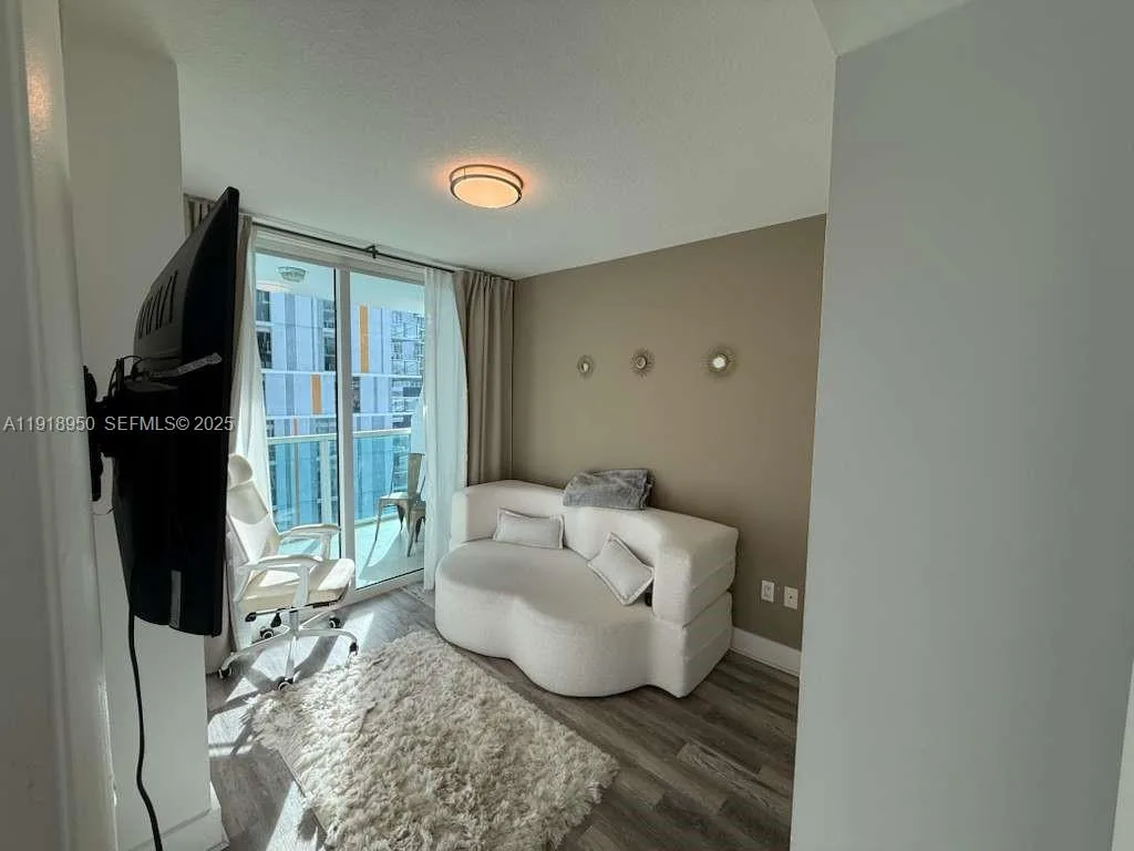 41 SE 5th St # 708, Miami, FL 33131 photo 10