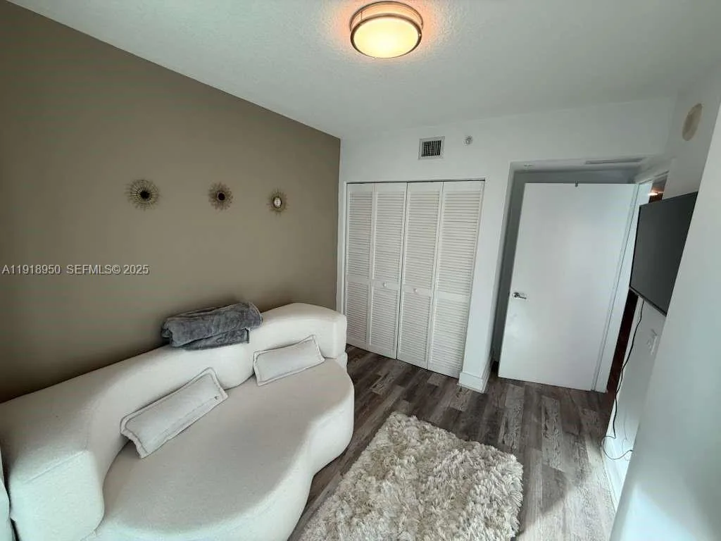 41 SE 5th St # 708, Miami, FL 33131 photo 8