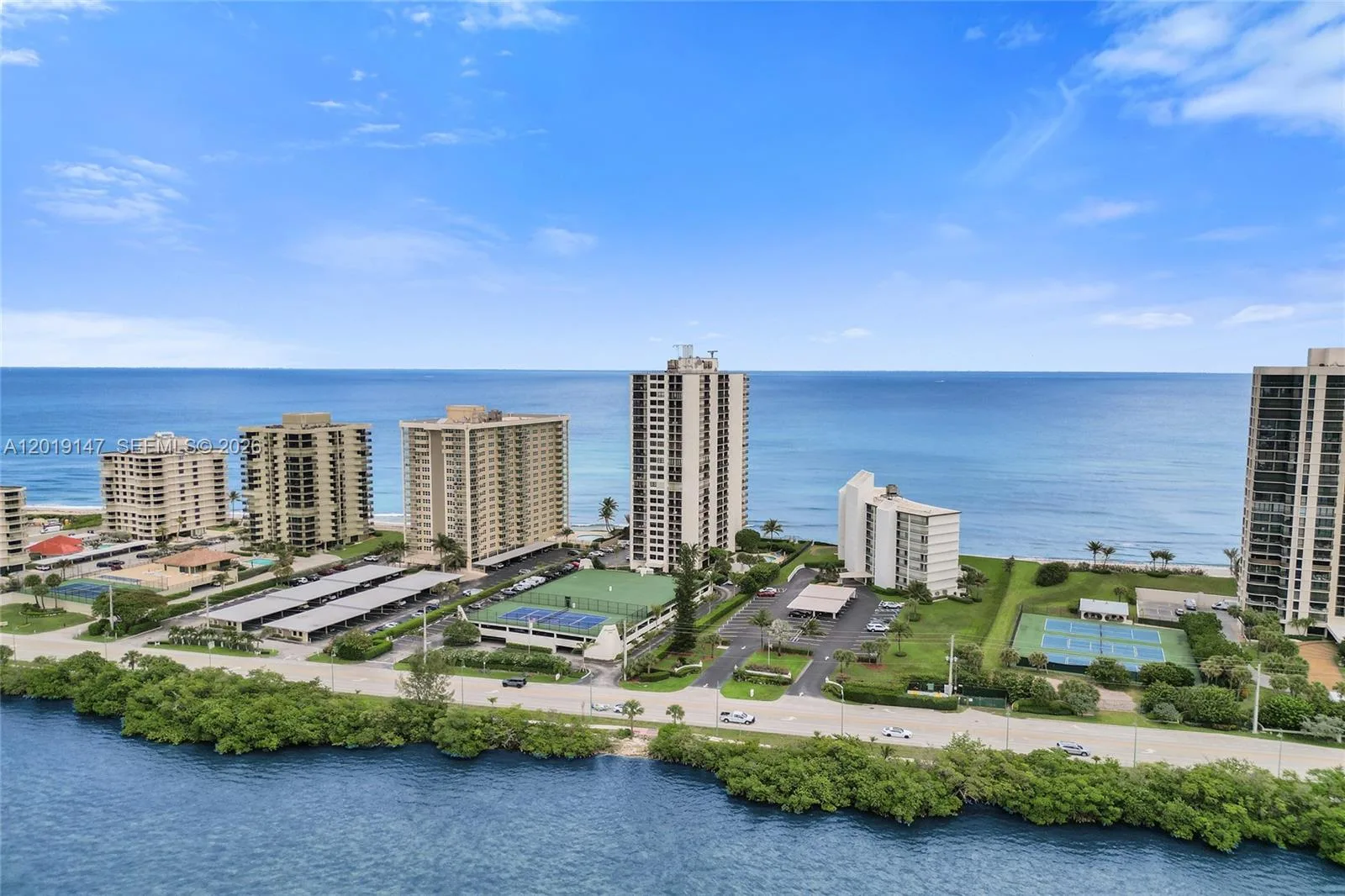 5420 N Ocean Dr # 2201, Singer Island, FL 33404 photo 5