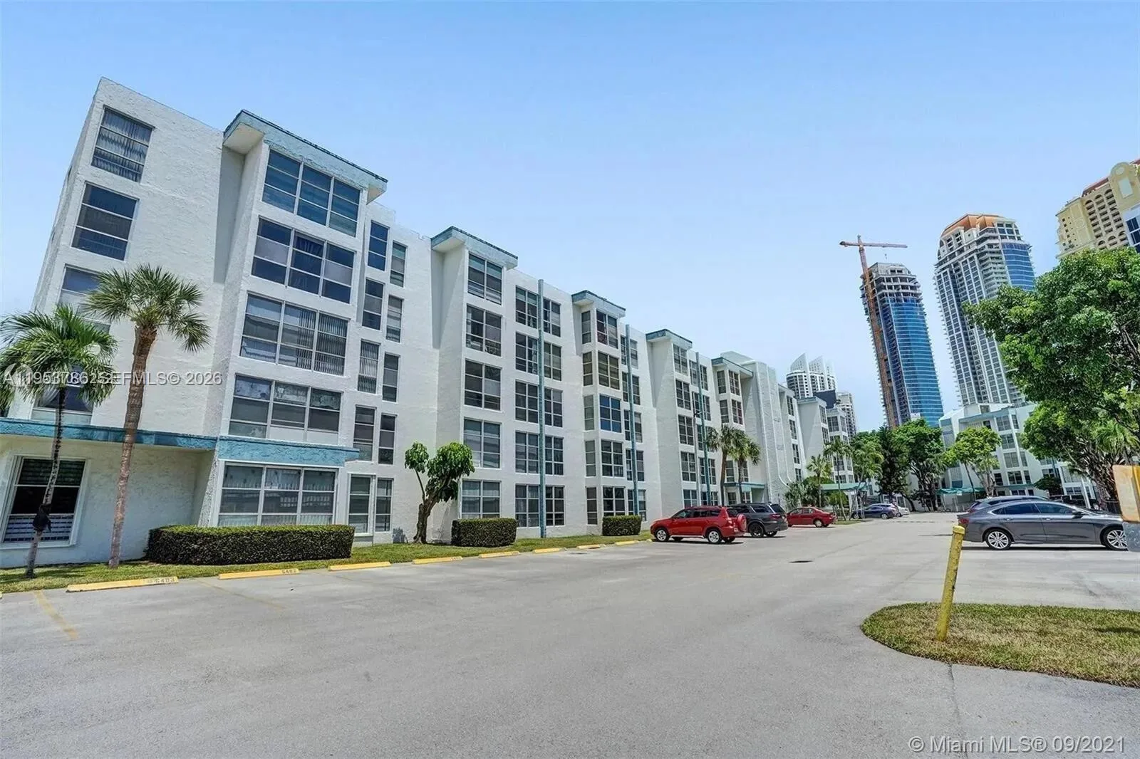 200 177th Dr # 416, Sunny Isles Beach, FL 33160 photo 5