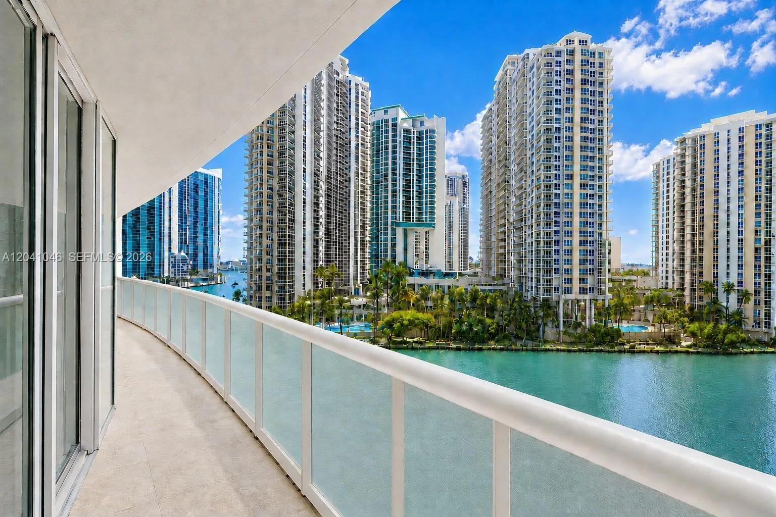 495 Brickell Ave # BAY807, Miami, FL 33131 photo 2