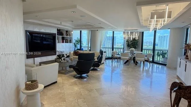 2000 Island Blvd # 1404, Aventura, FL 33160