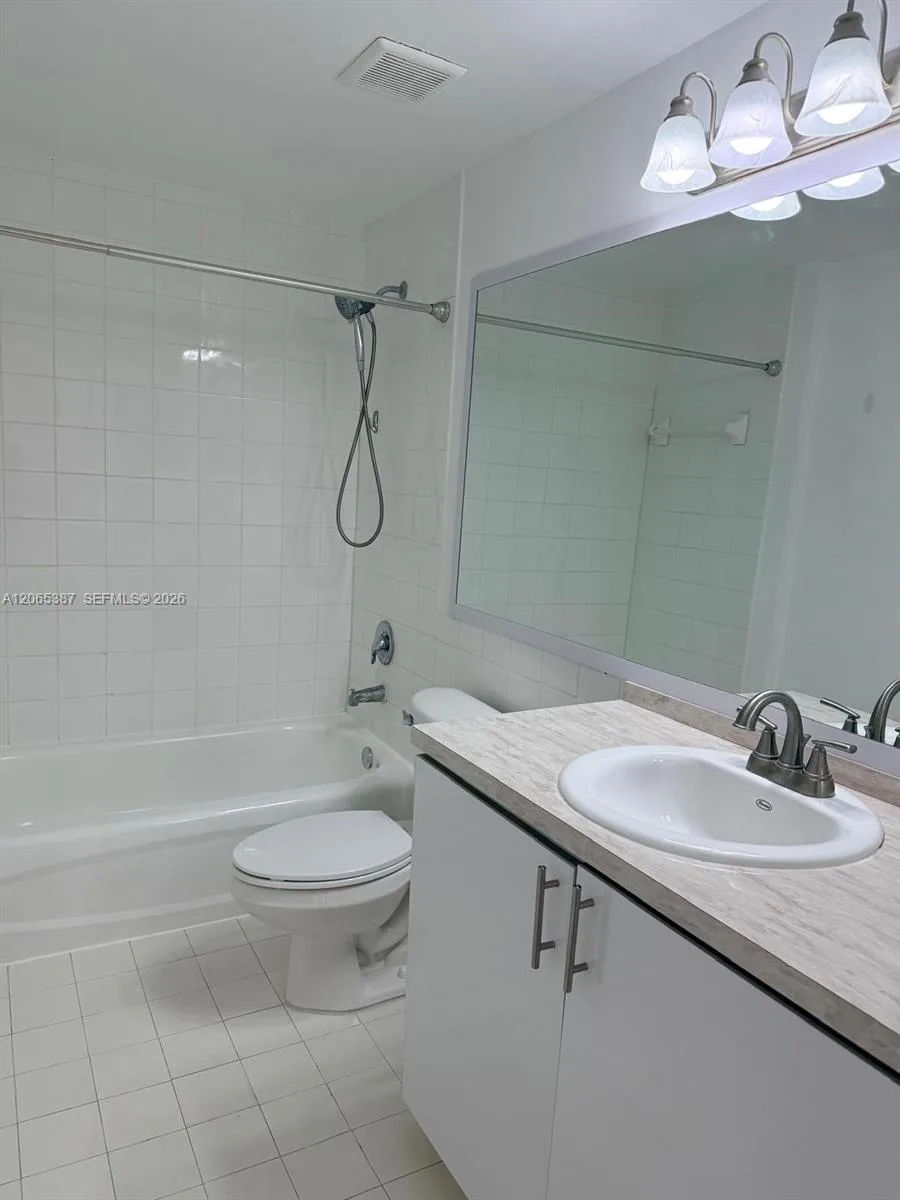 5091 NW 7th St # 1009, Miami, FL 33126 photo 10