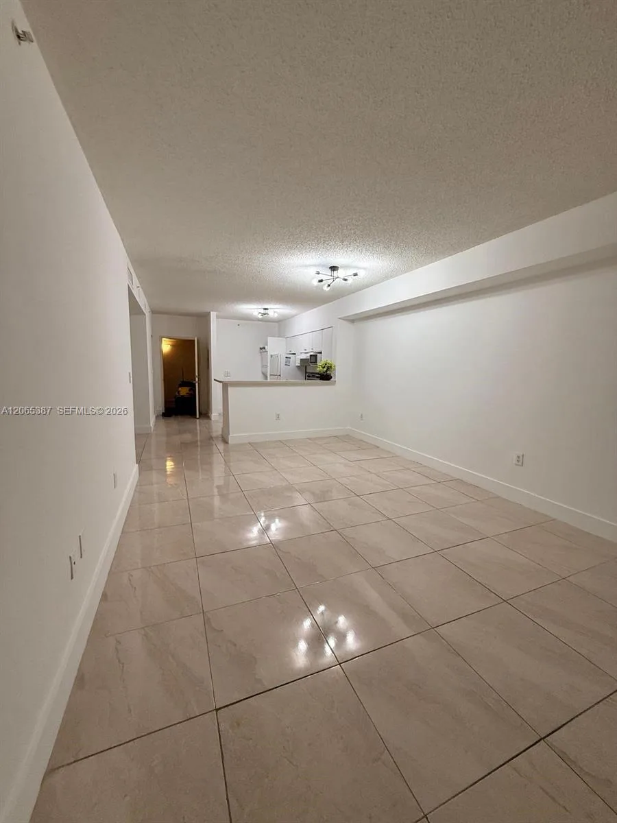 5091 NW 7th St # 1009, Miami, FL 33126 photo 4