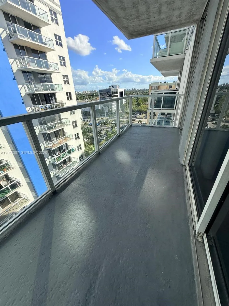 5091 NW 7th St # 1009, Miami, FL 33126 photo 6