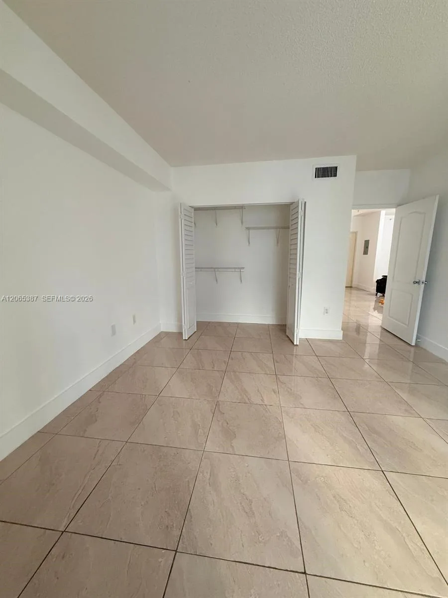 5091 NW 7th St # 1009, Miami, FL 33126 photo 9