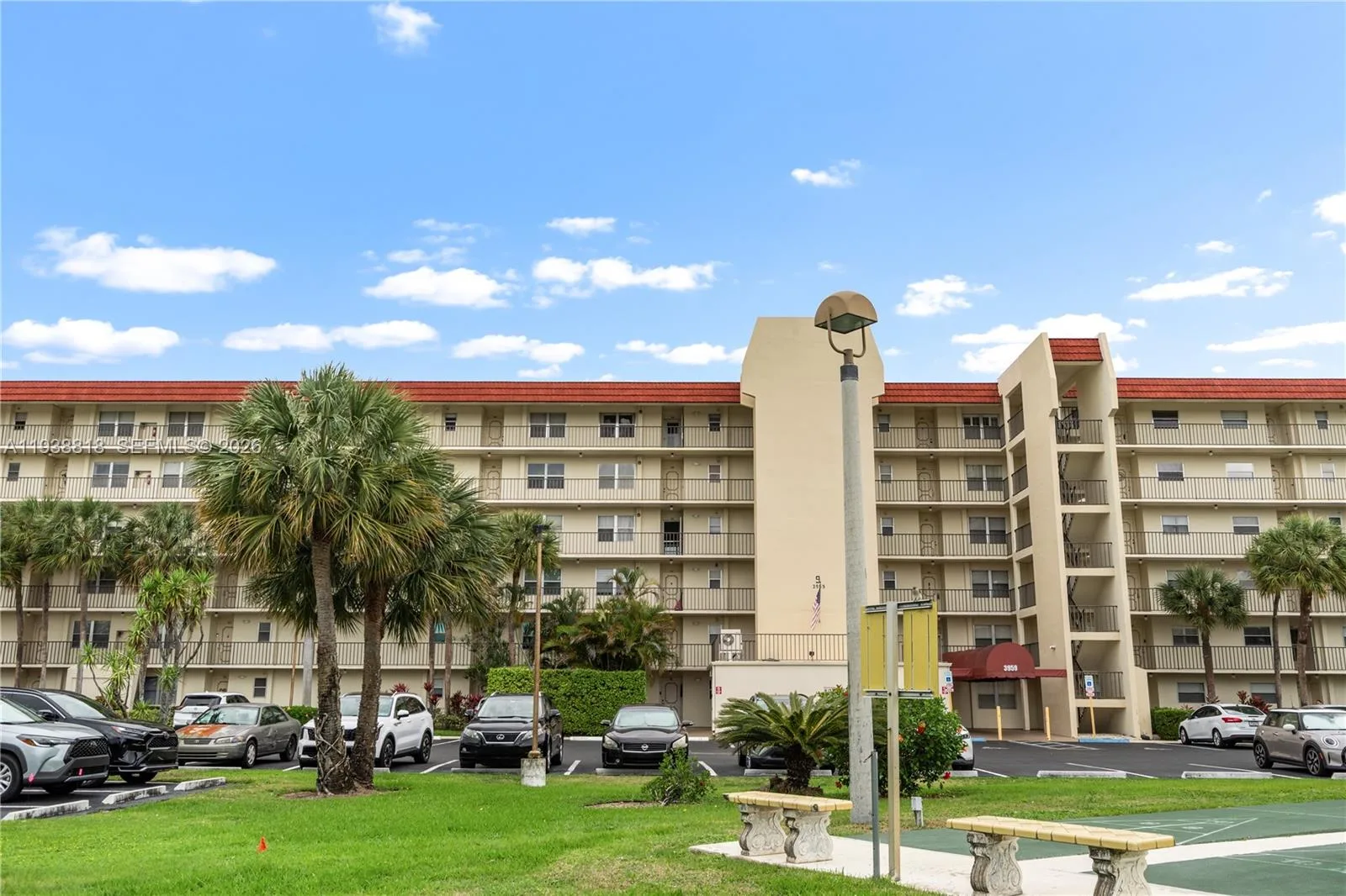 3959 Via Poinciana # 605, Lake Worth, FL 33467