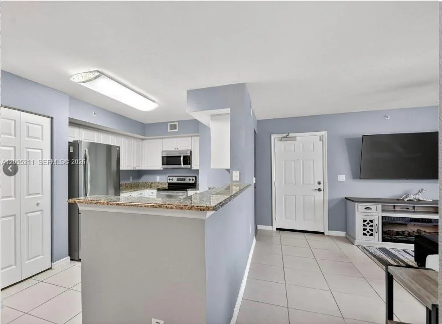 6769 Heritage Grande # 201, Boynton Beach, FL 33437 photo 11