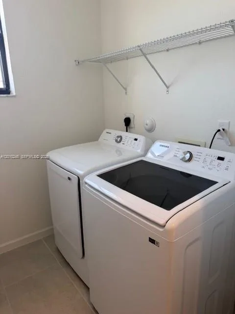 Listing photo 8
