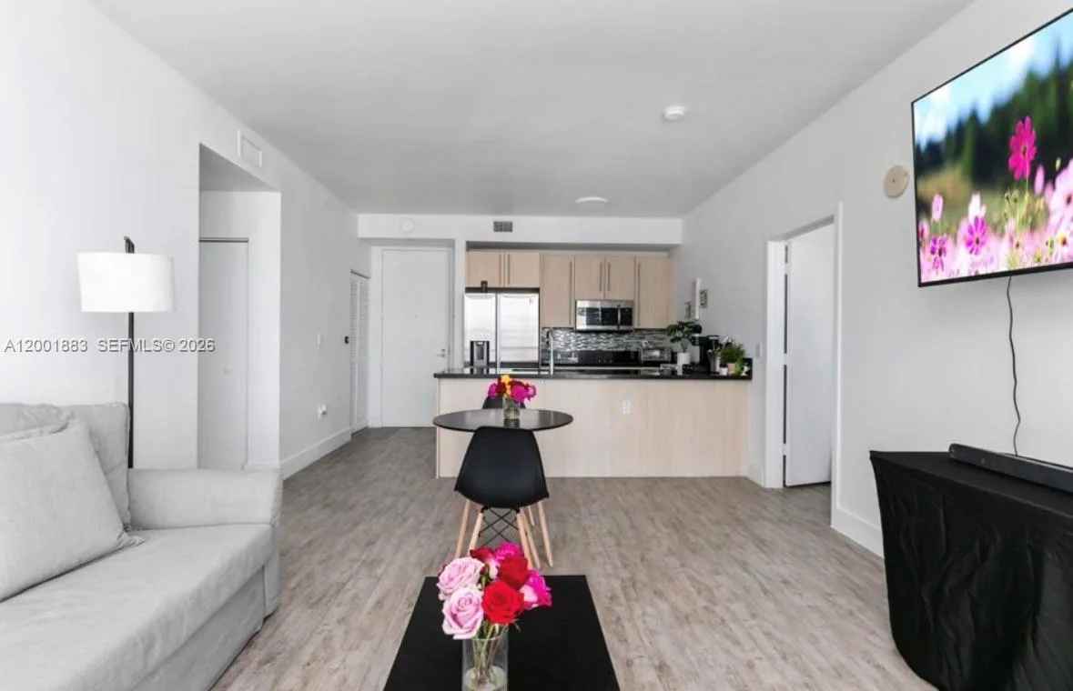 1111 SW 1st Ave # 3222-N, Miami, FL 33130 photo 3