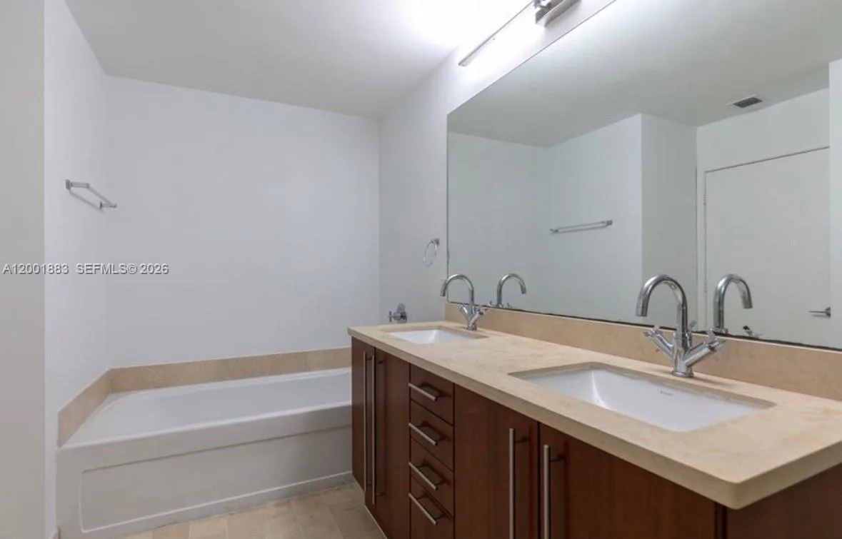 1111 SW 1st Ave # 3222-N, Miami, FL 33130 photo 7