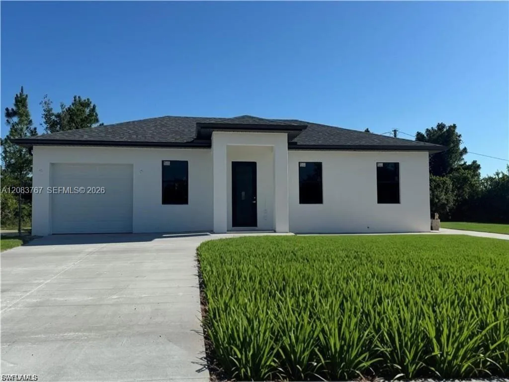 3002 68th ST W, Lehigh Acres, FL 33971