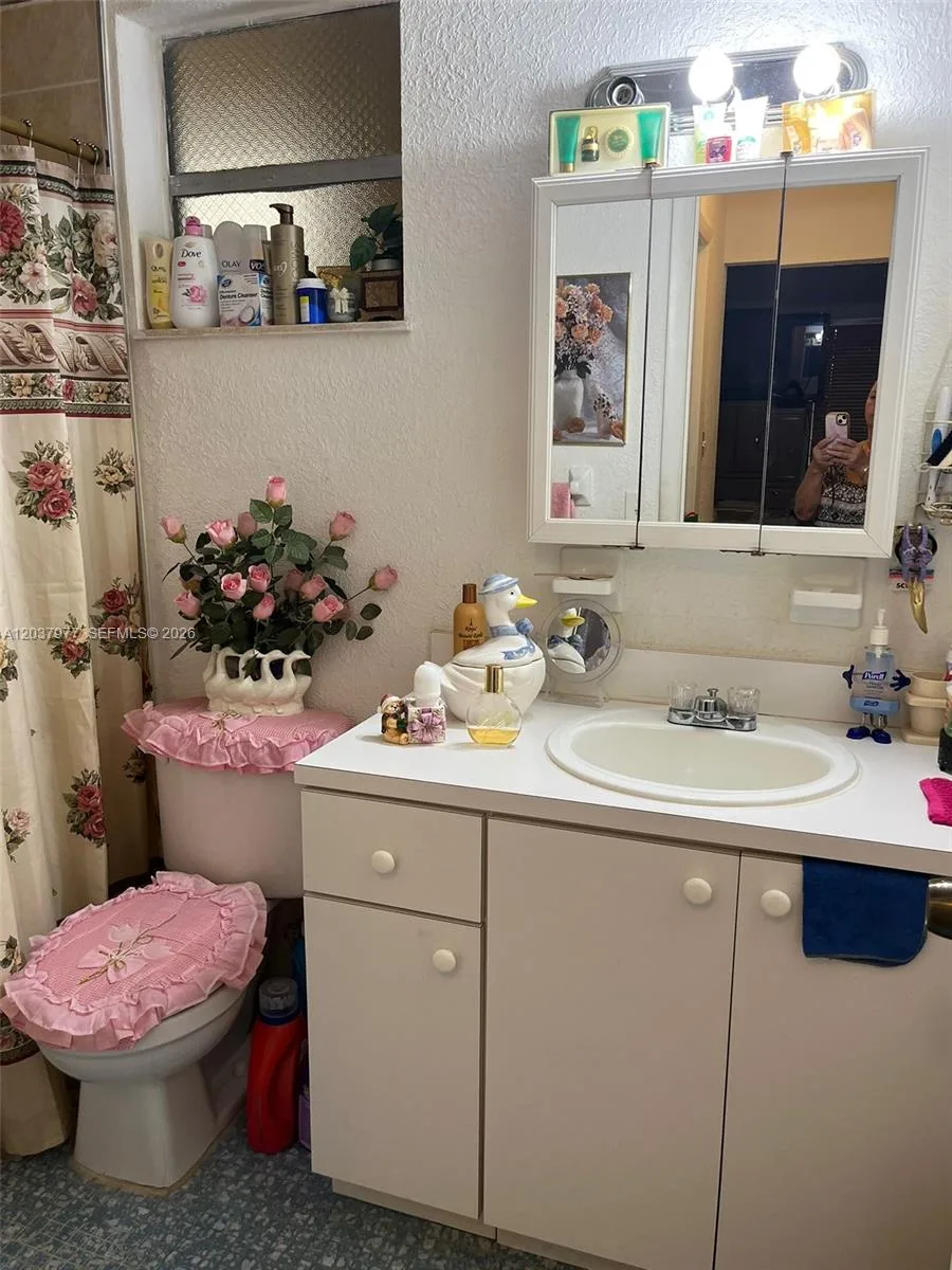 525 W 69th St # 207, Hialeah, FL 33014 photo 12