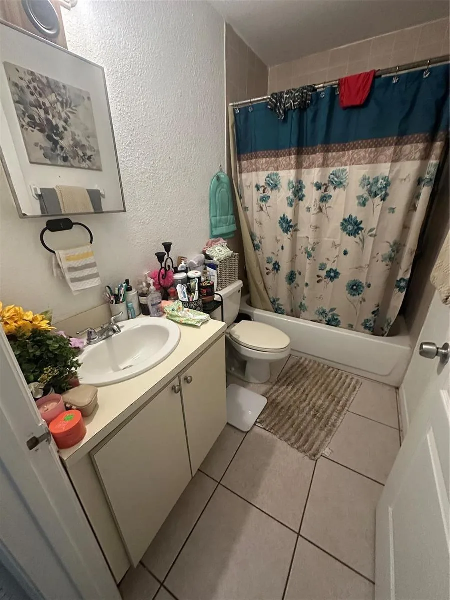 1208 N 57TH Avenue # B, Hollywood, FL 33021 photo 2