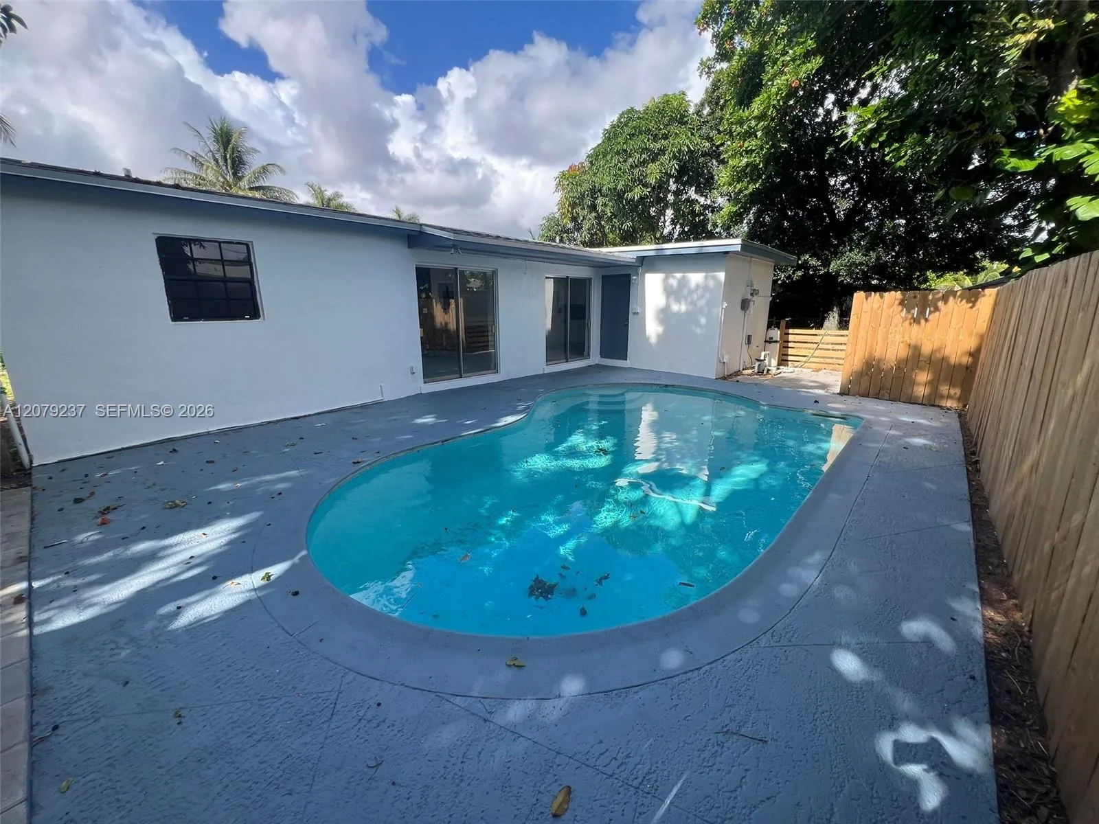 4421 NW 33rd St, Lauderdale Lakes, FL 33319 photo 2