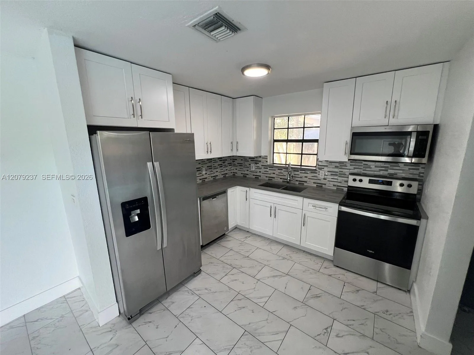 4421 NW 33rd St, Lauderdale Lakes, FL 33319 photo 3