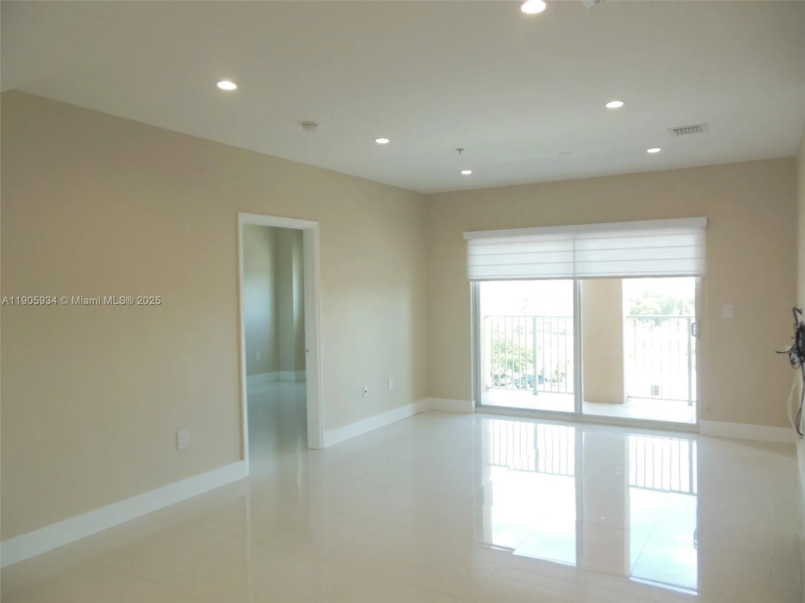2280 SW 32nd Ave # 406, Miami, FL 33145 photo 6