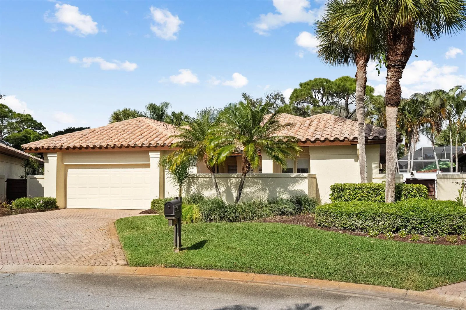 5361 SE Merion Way, Stuart, FL 34997 photo 2