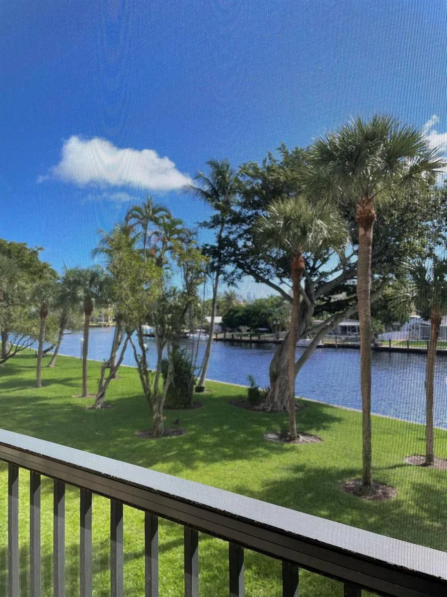 14 Royal Palm Way # 204, Boca Raton, FL 33432