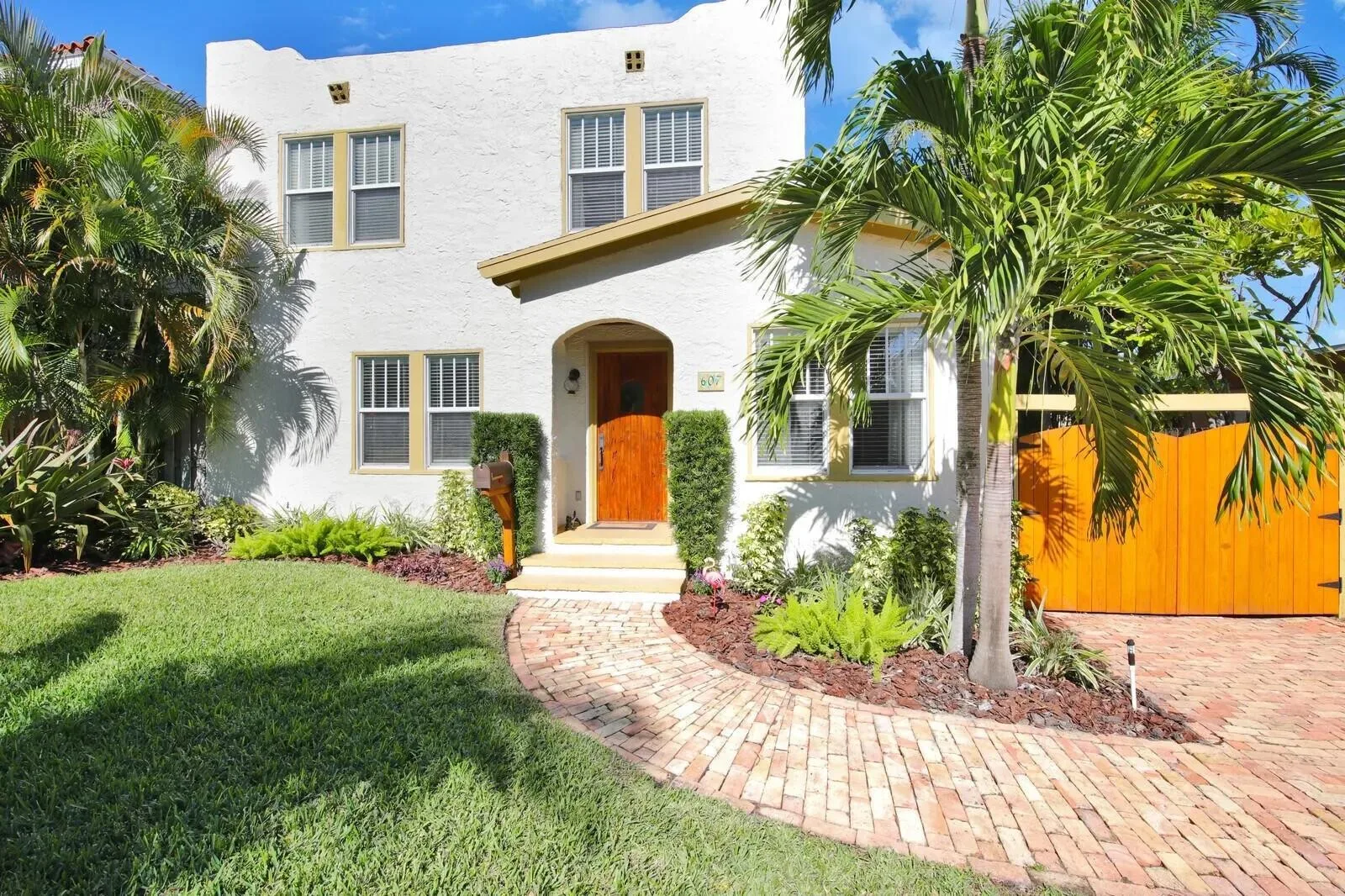607 Flamingo Drive, West Palm Beach, FL 33401