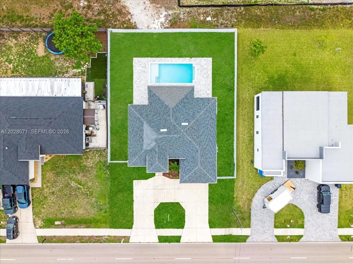 224 Chiquita Blvd N, Cape Coral, FL 33993 photo 2