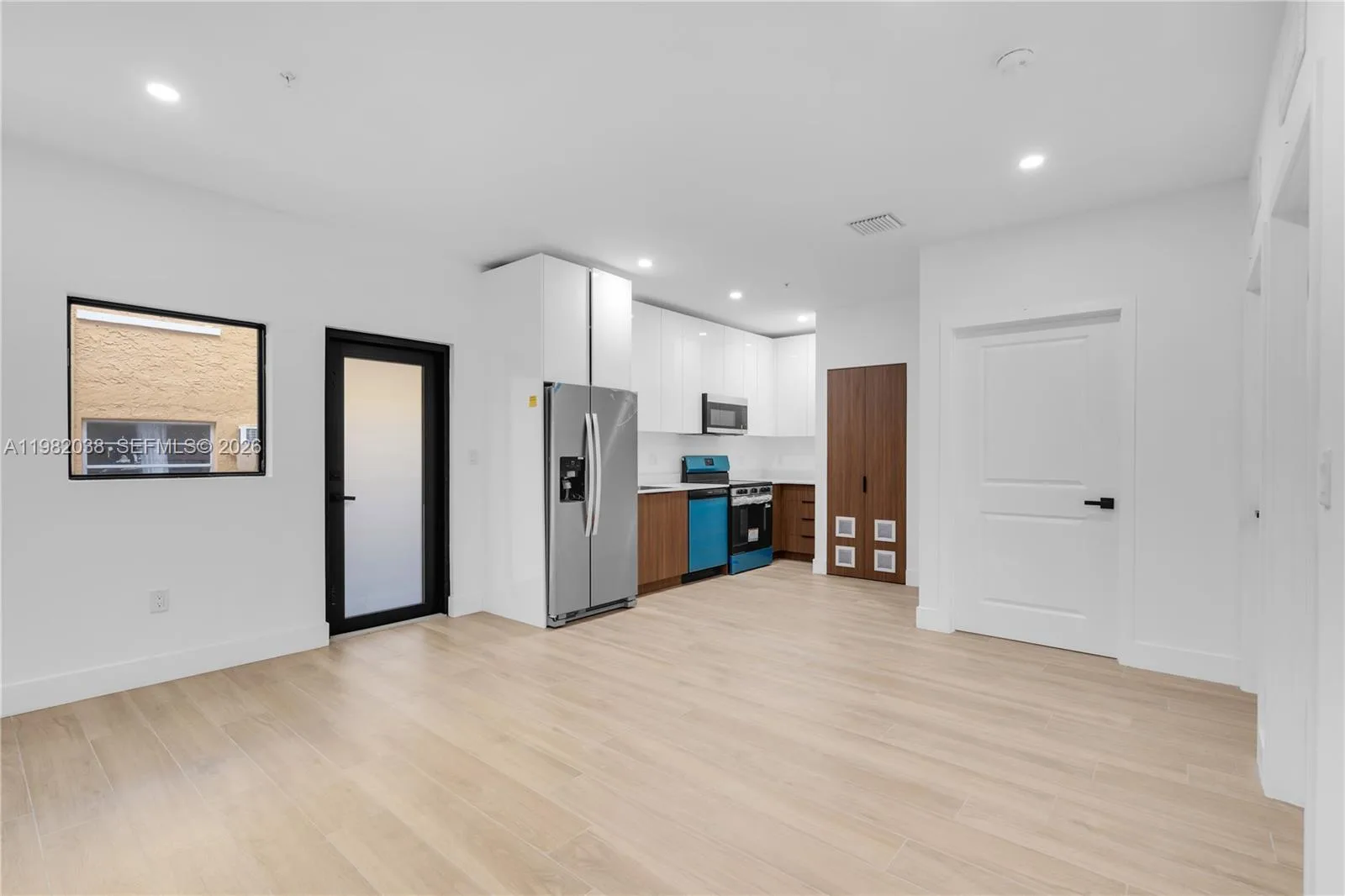 1037 NW 2nd St # 3A, Miami, FL 33128 photo 3