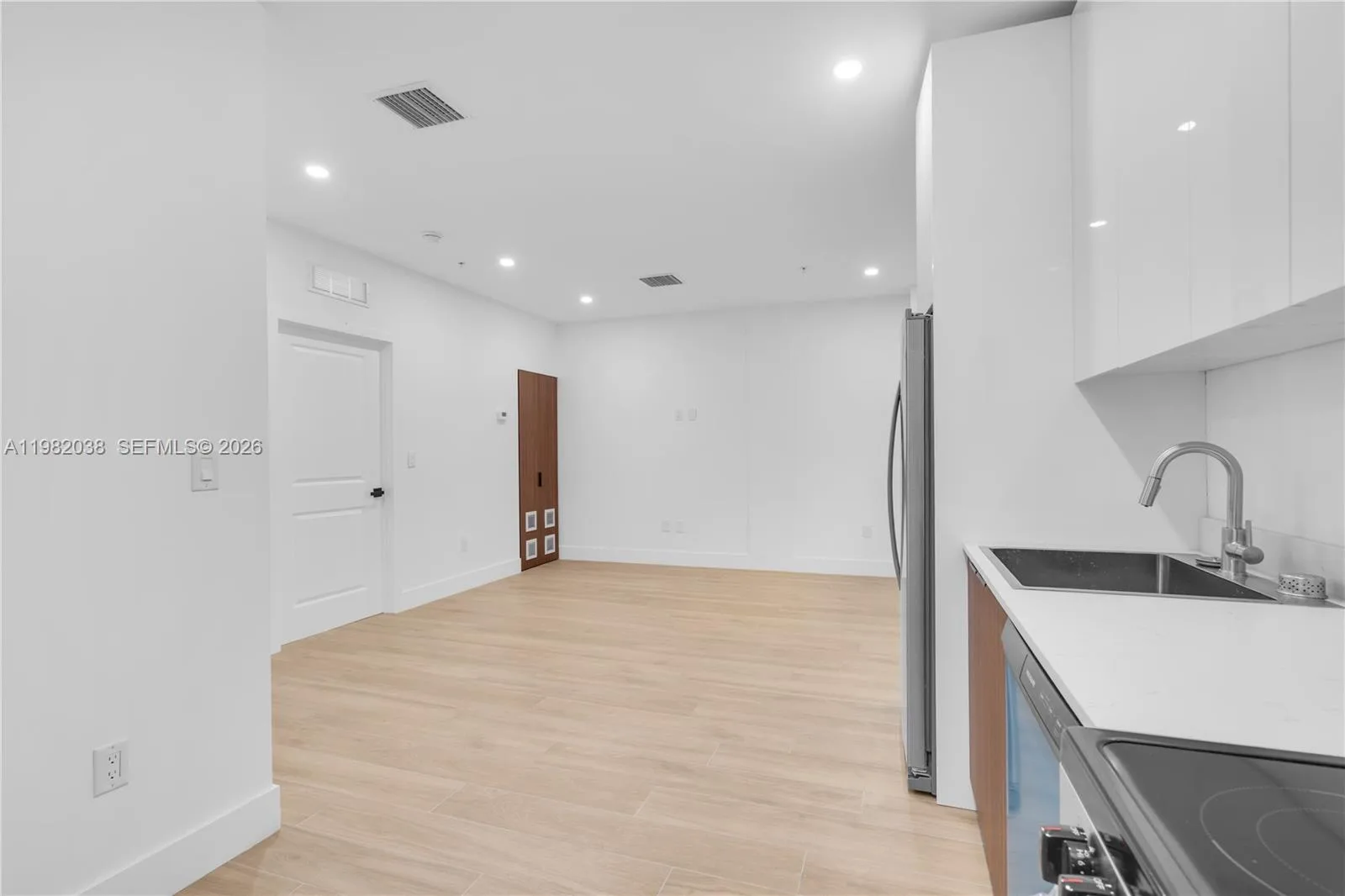 1037 NW 2nd St # 3A, Miami, FL 33128 photo 4