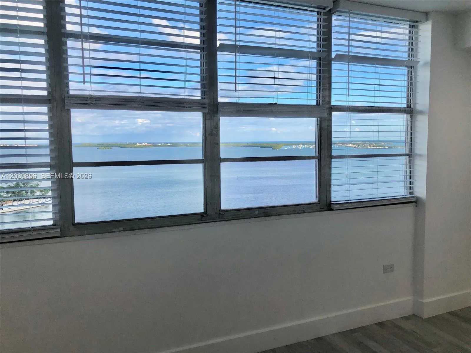 905 Brickell Bay Dr # 2029, Miami, FL 33131 photo 4