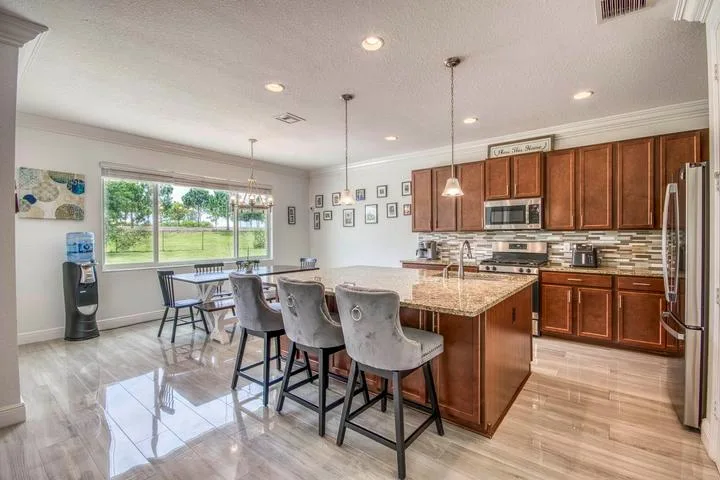 889 Wandering Willow Way, Loxahatchee, FL 33470
