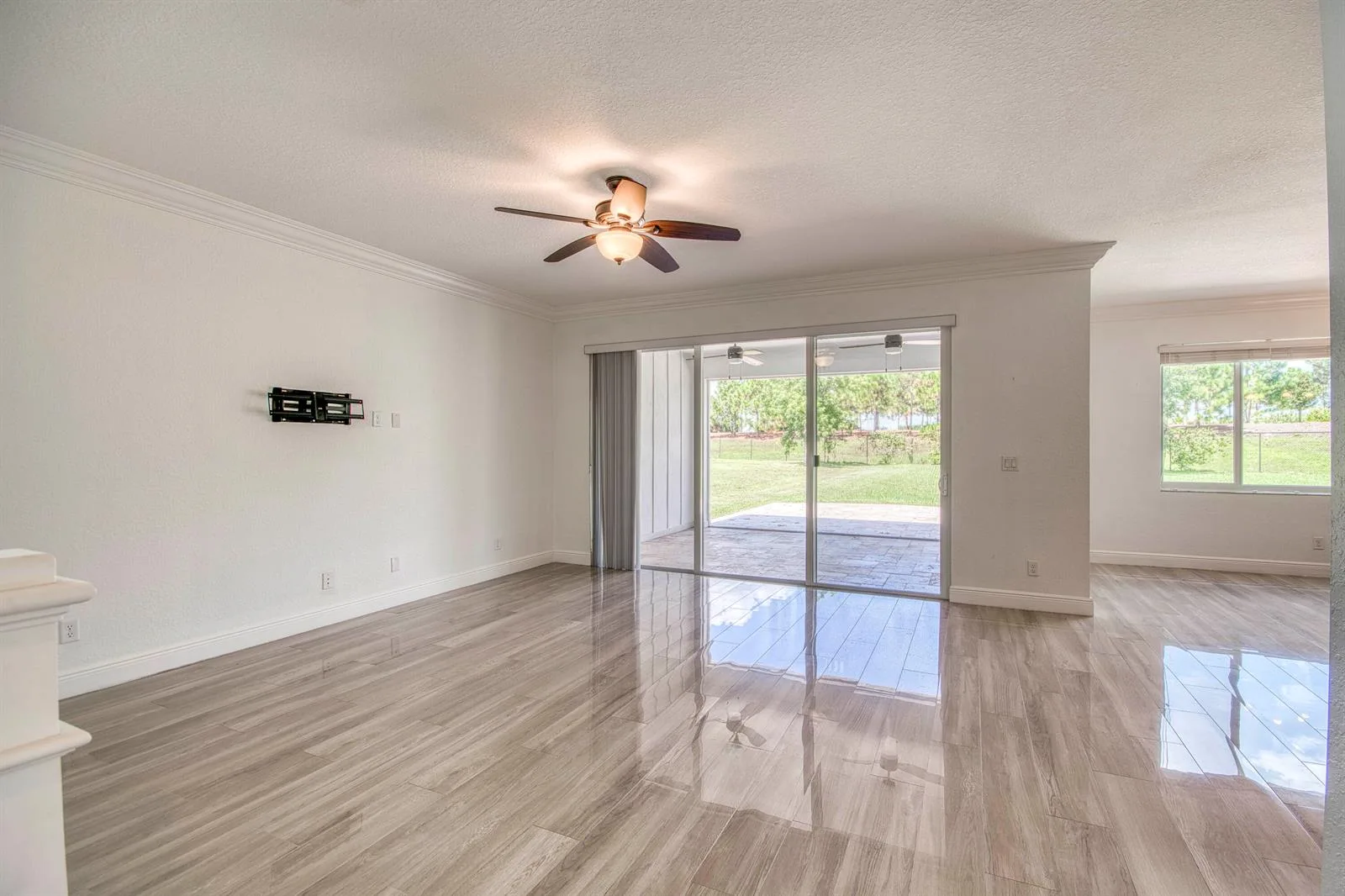 889 Wandering Willow Way, Loxahatchee, FL 33470 photo 5