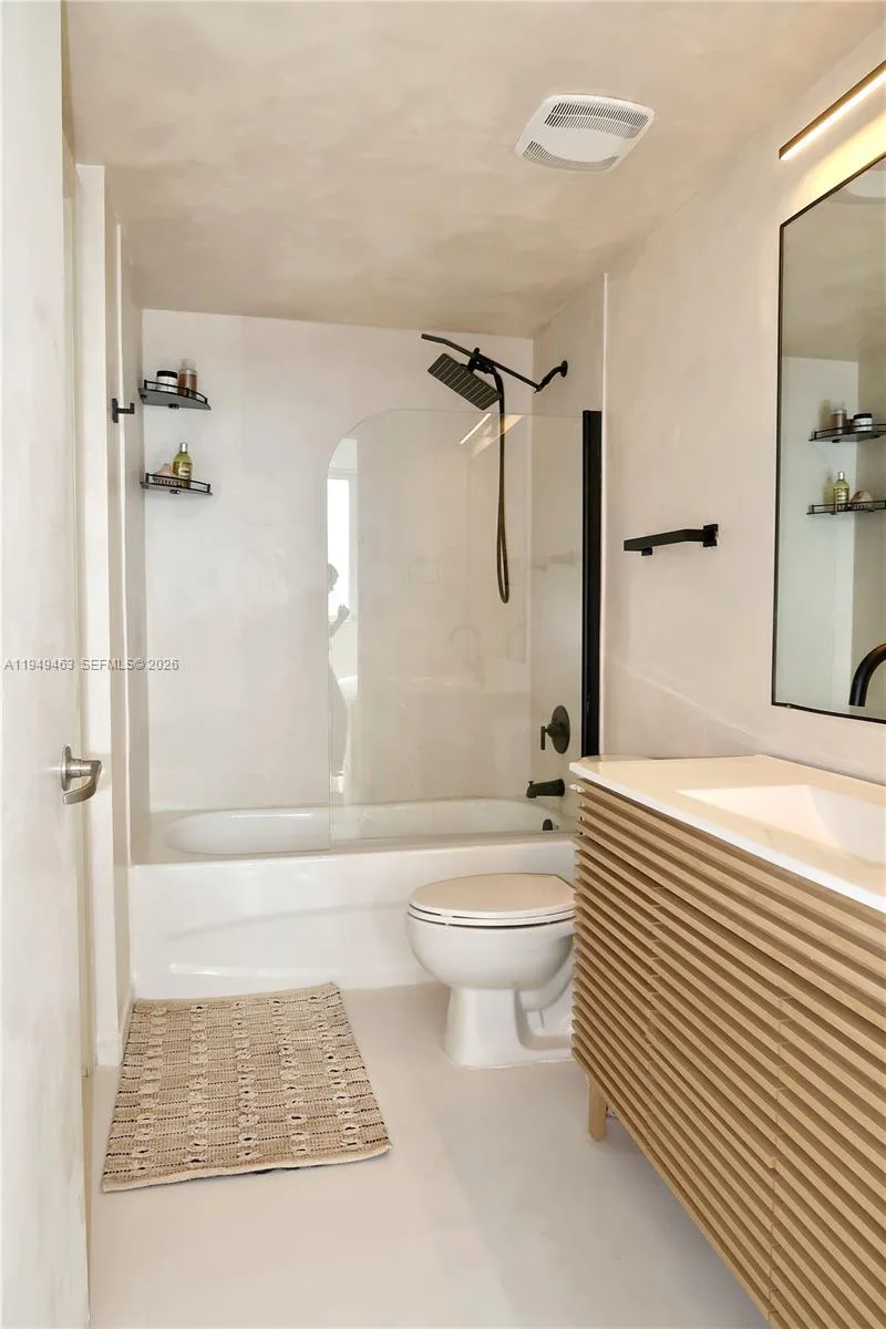 1861 NW S River Dr # 2505, Miami, FL 33125 photo 8
