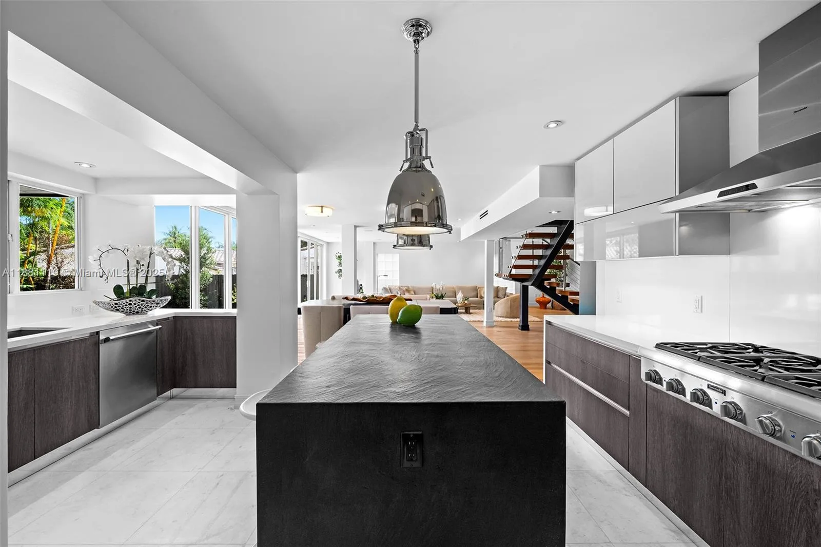 575 Bay Point Rd, Miami, FL 33137 photo 9
