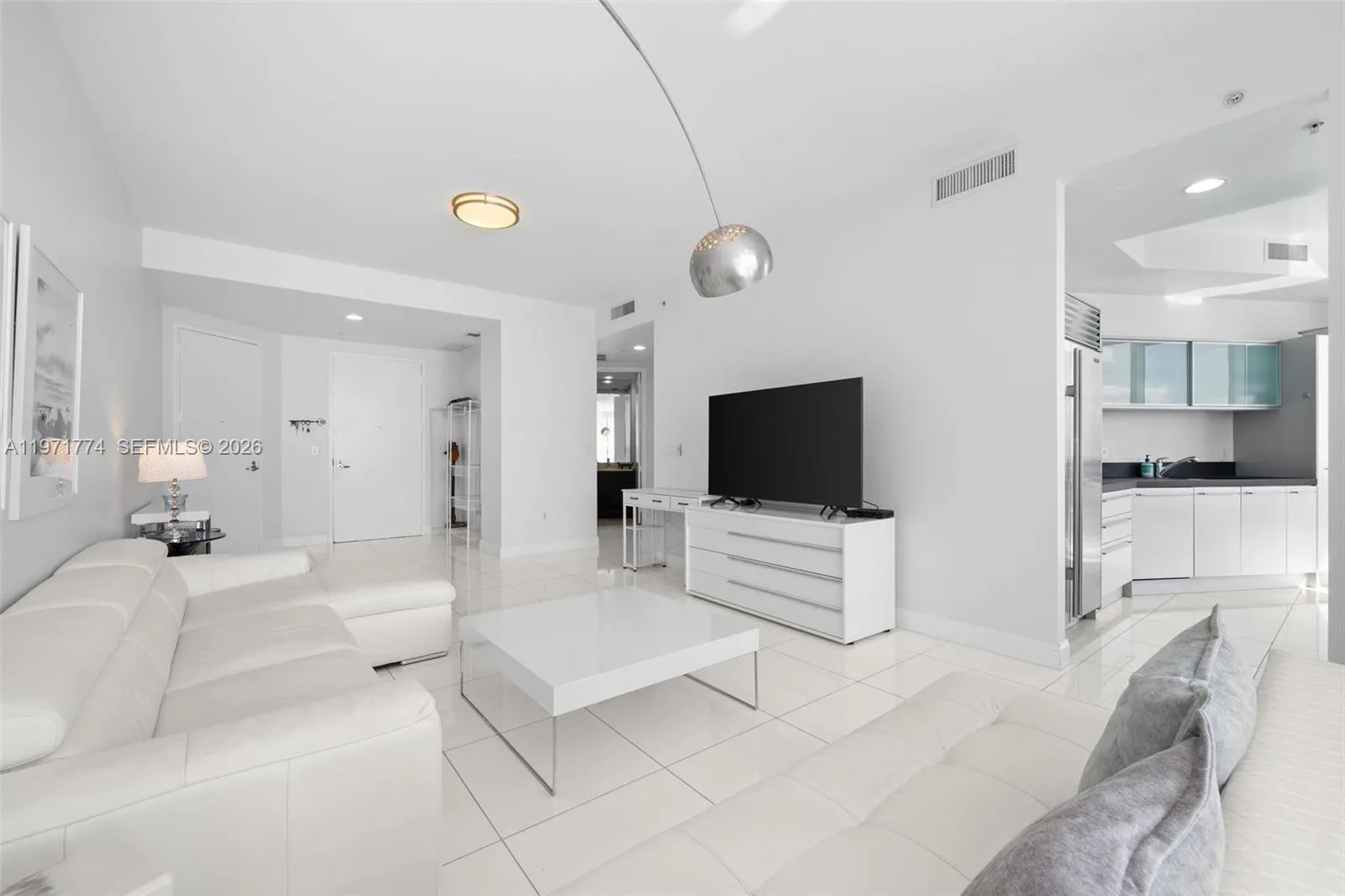 18201 Collins Ave # 4709, Sunny Isles Beach, FL 33160 photo 9