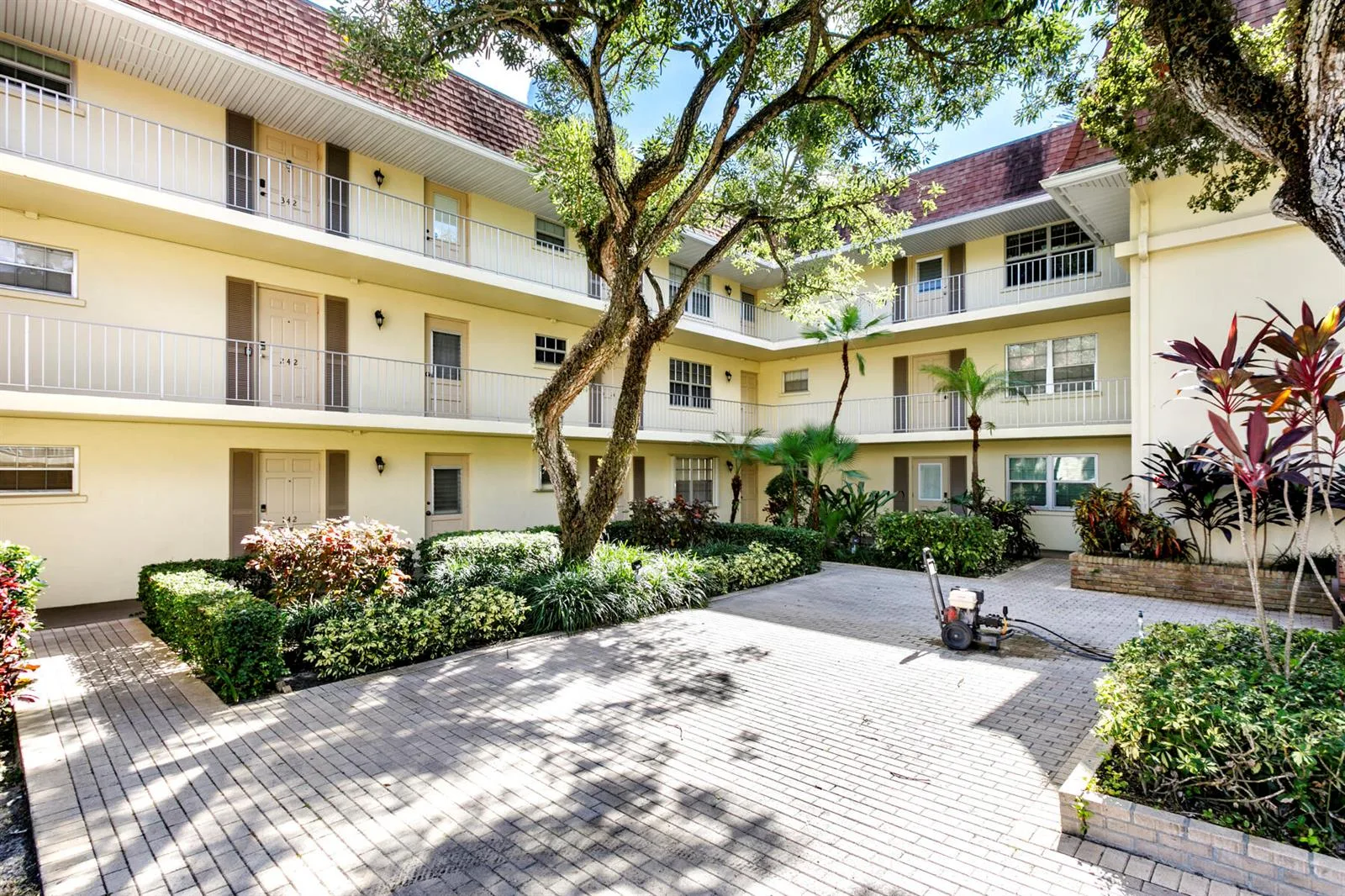 5510 Tamberlane Circle # 242, Palm Beach Gardens, FL 33418