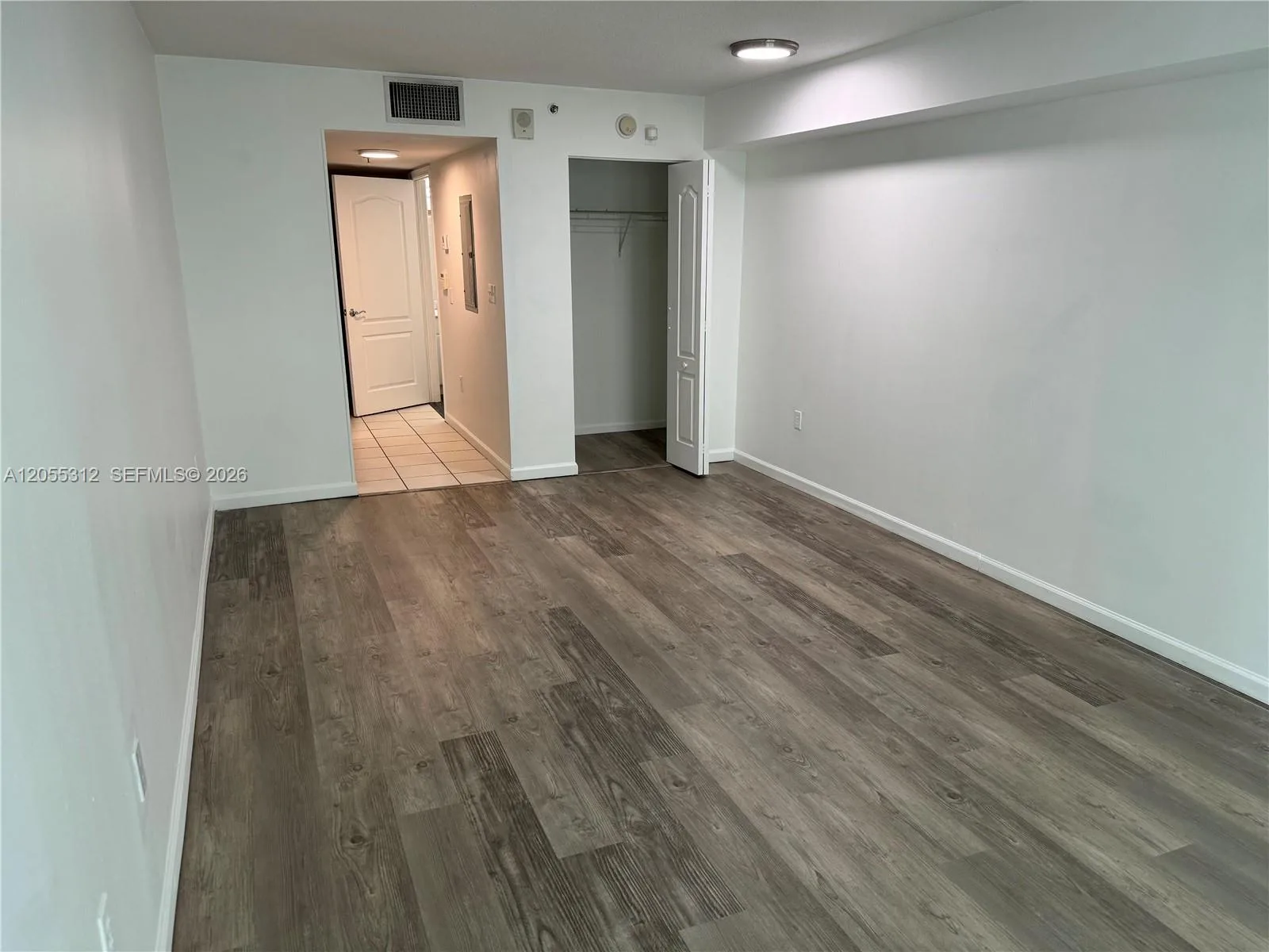 1200 Brickell Bay Dr # 2310, Miami, FL 33131