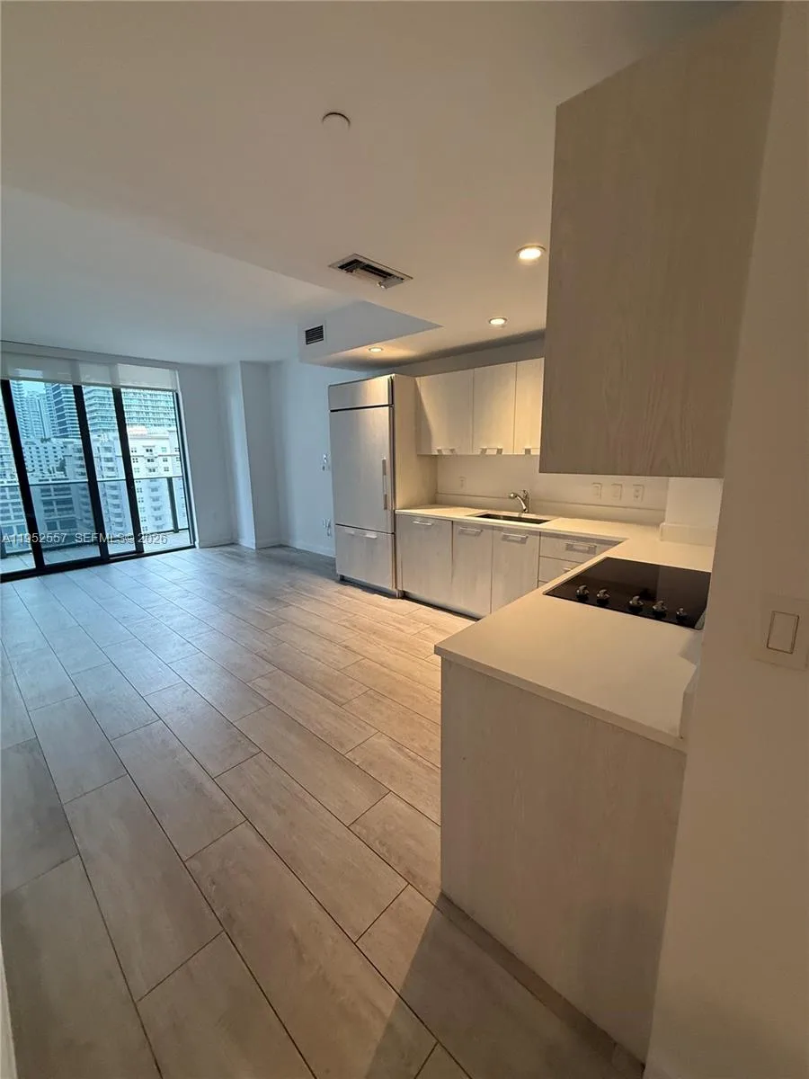 45 SW 9th St # 1004, Miami, FL 33130 photo 11