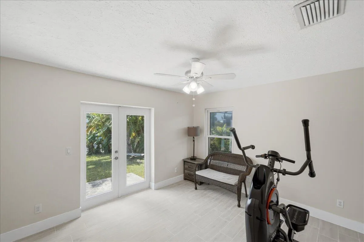 320 NE Surfside Avenue, Port St. Lucie, FL 34983 photo 7