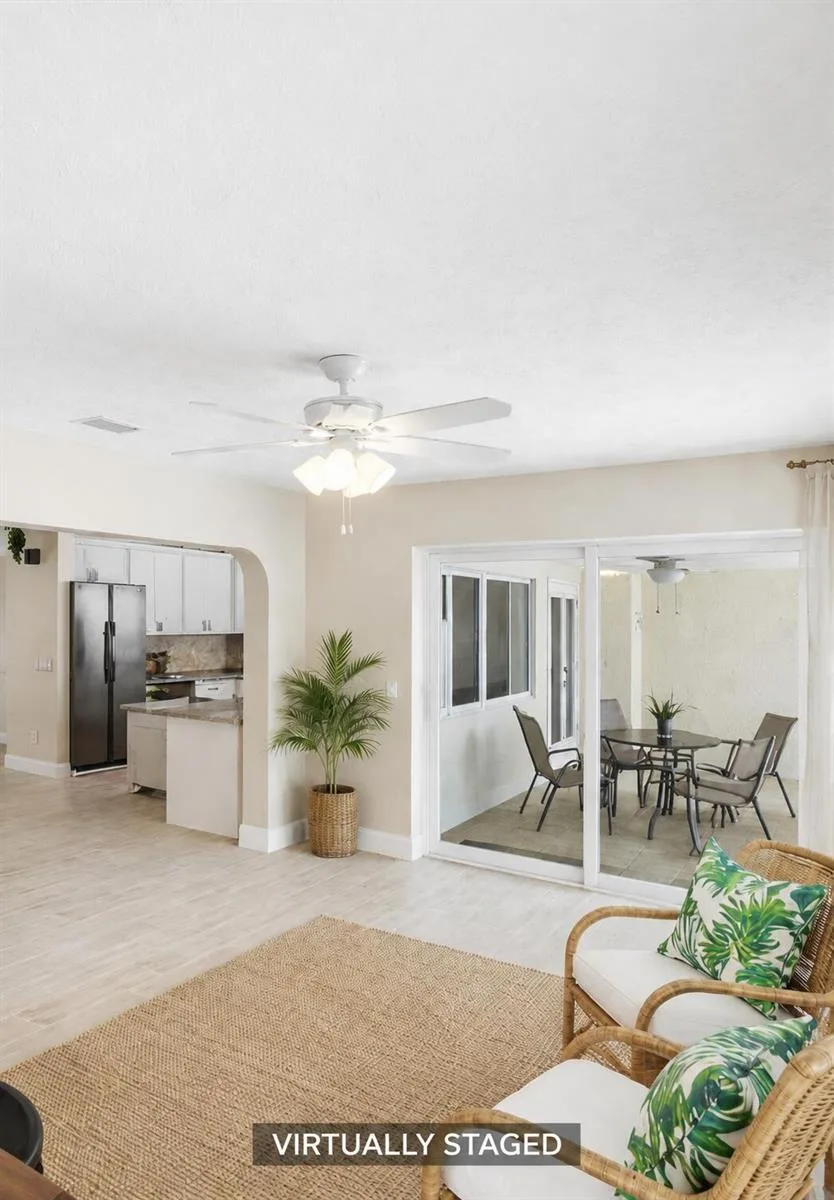 320 NE Surfside Avenue, Port St. Lucie, FL 34983 photo 9