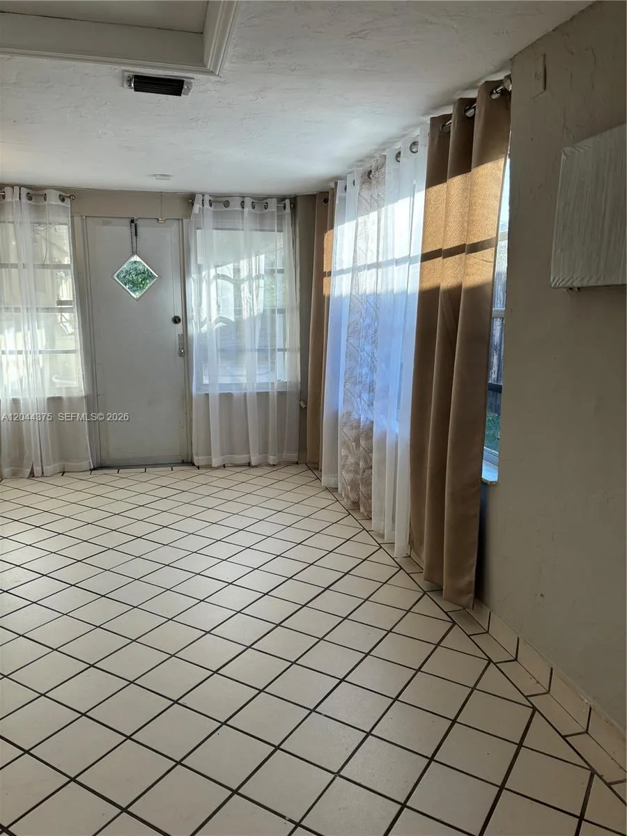 2082 NE 180th St # 2082, North Miami Beach, FL 33162 photo 9