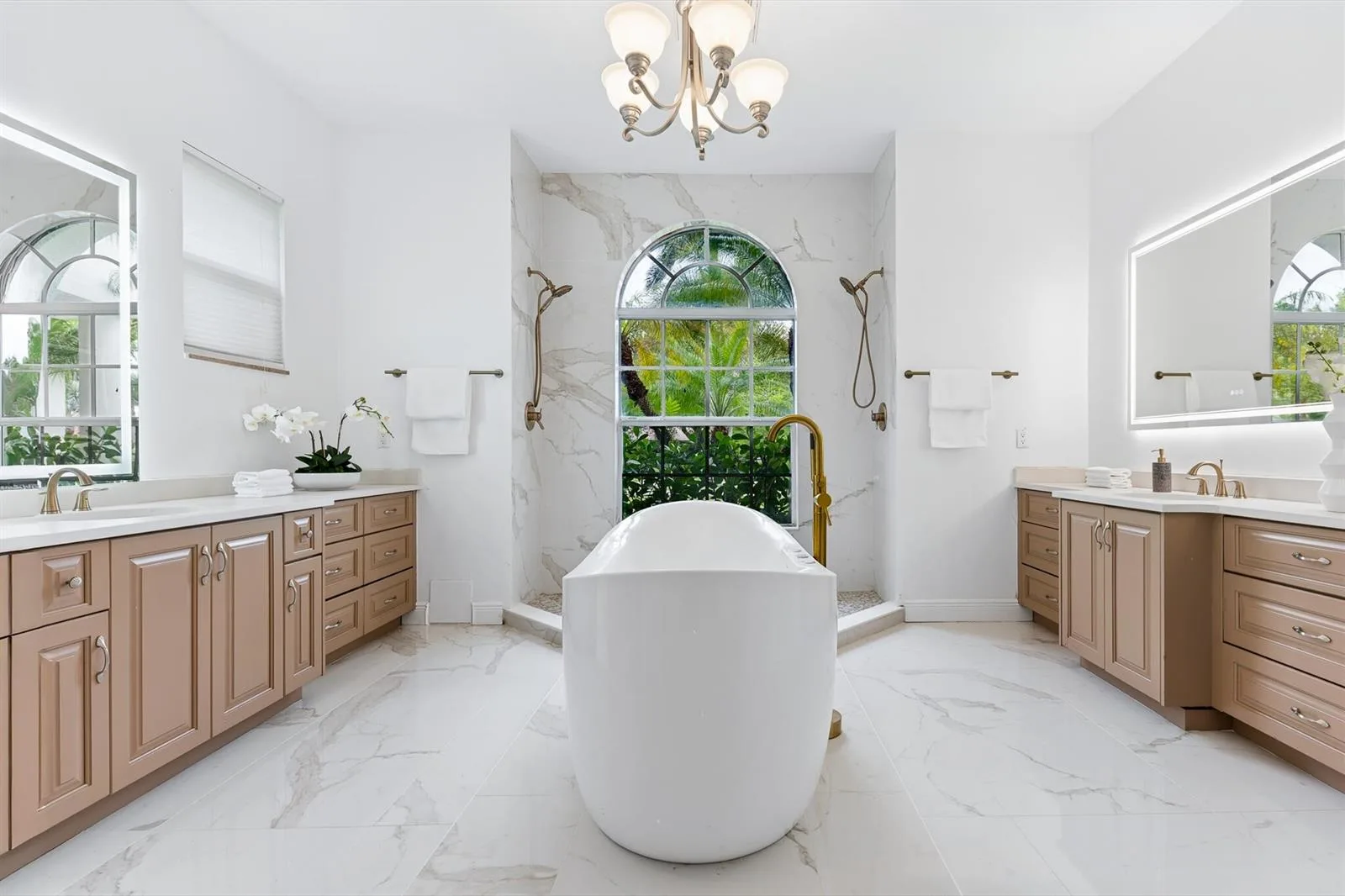 8717 ESTATE Drive, West Palm Beach, FL 33411