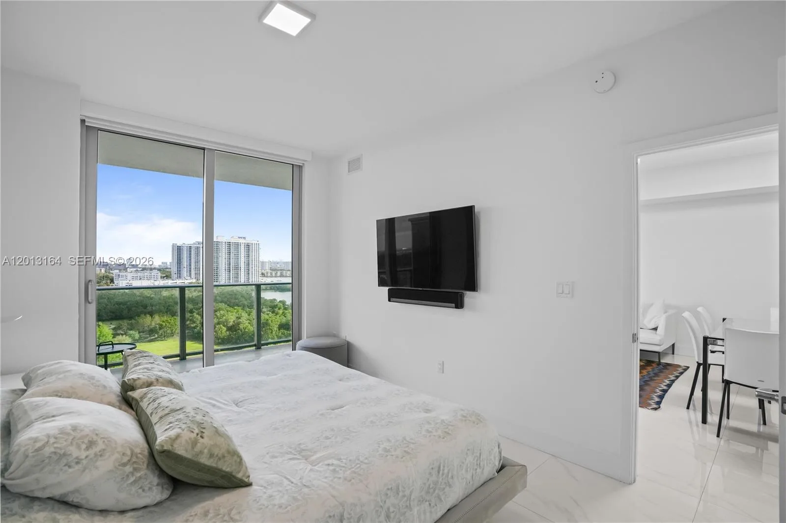 16385 Biscayne Blvd # 1402, North Miami Beach, FL 33160 photo 11