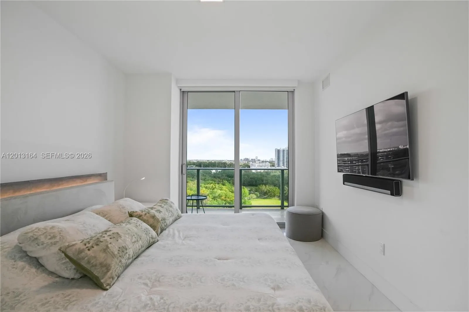 16385 Biscayne Blvd # 1402, North Miami Beach, FL 33160 photo 12