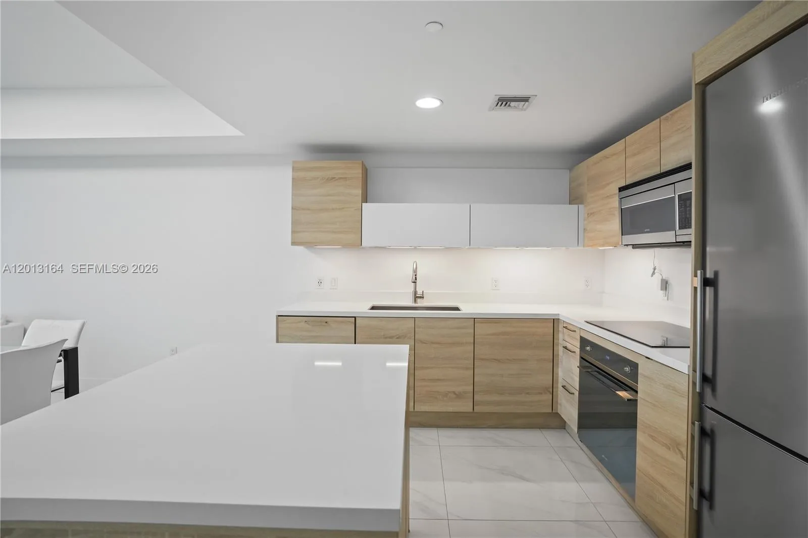 16385 Biscayne Blvd # 1402, North Miami Beach, FL 33160 photo 9