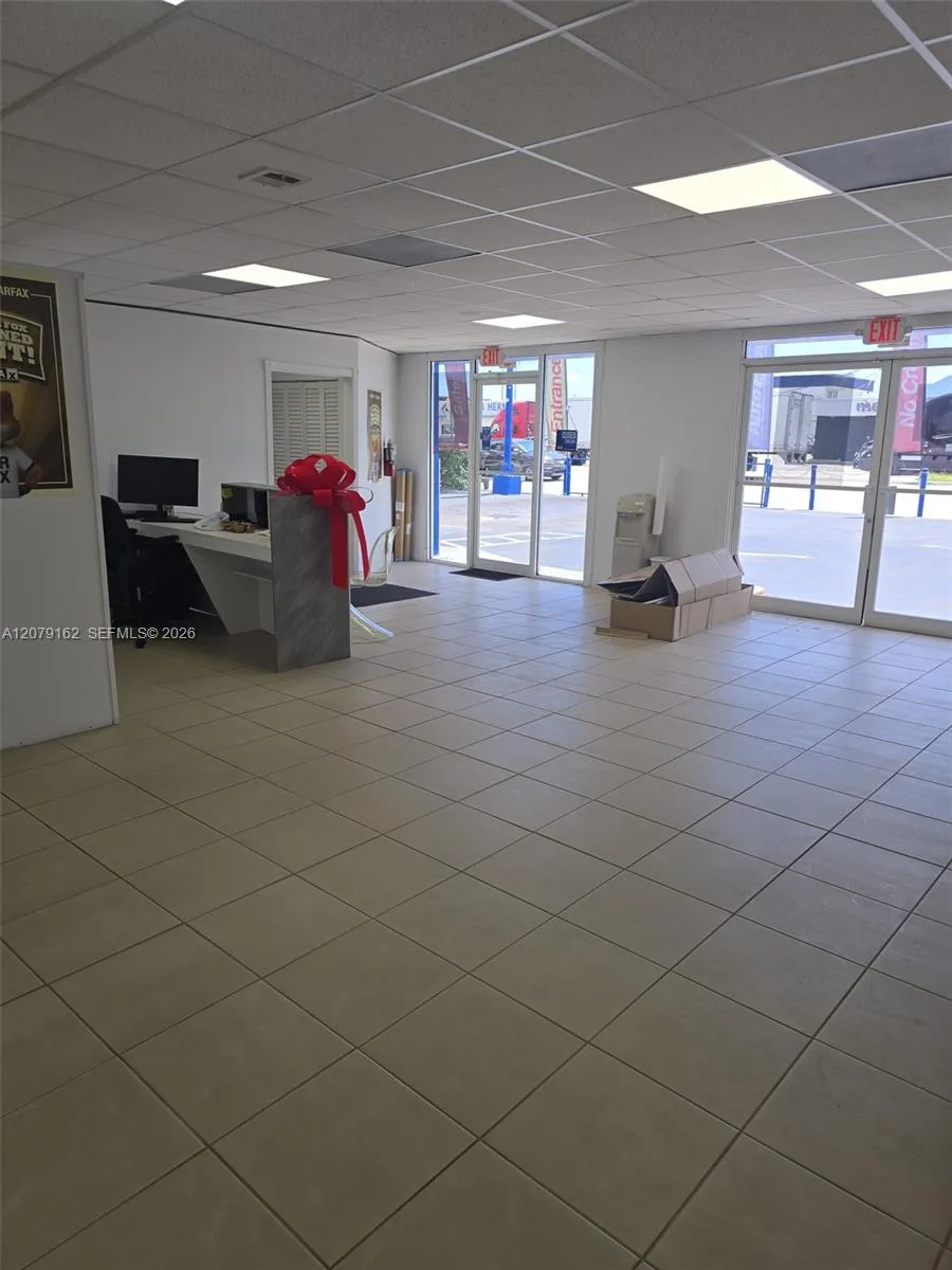 4010 E 8th Ave, Hialeah, FL 33013 photo 4